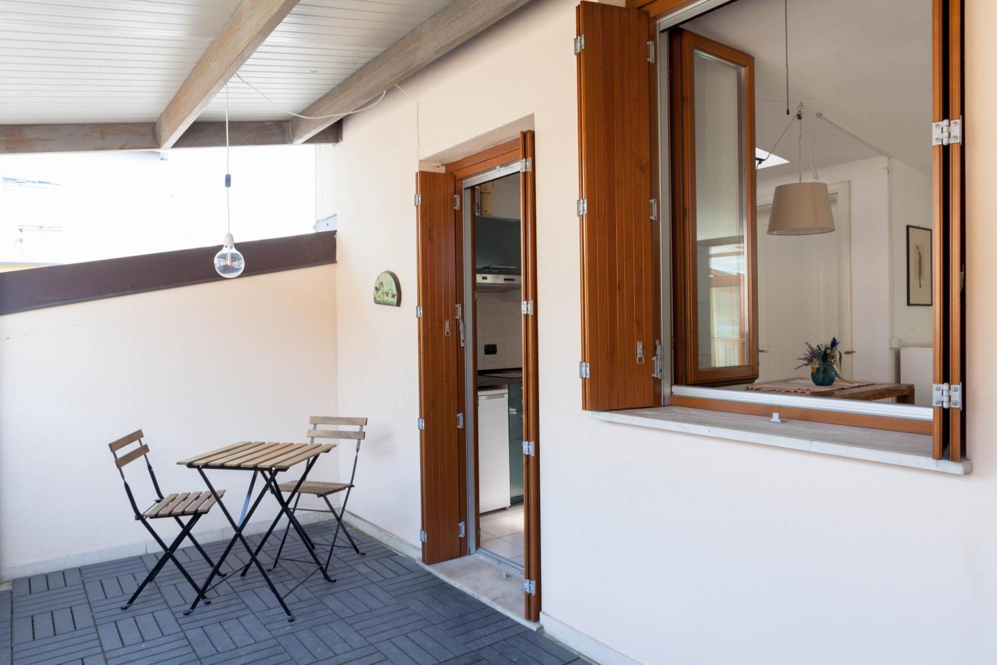 Terrace Apartment Close To Metro Station Milan Room photo